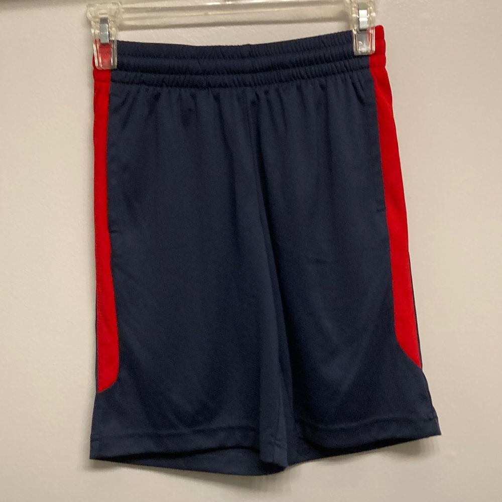 2 pair of Boys Tek Gear shorts - Picture 2 of 8